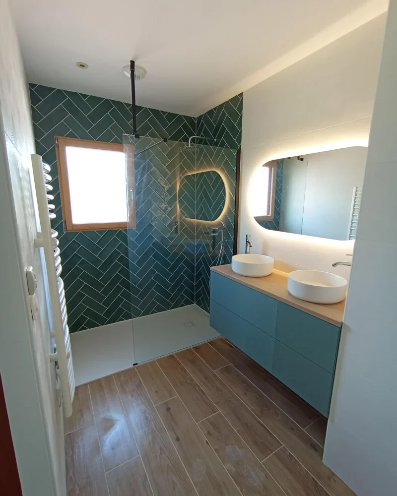 Réalisation d'une salle de bains par COQUELLE ROMAIN à Nesmy